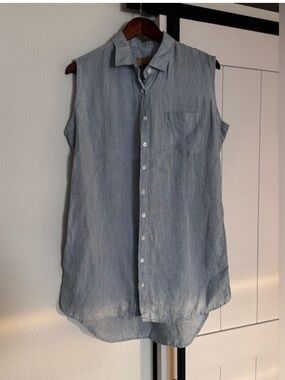 Sleeveless Light Blue Button-Front Shirt Dress